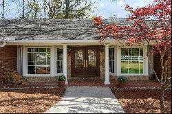 Charming Estate On Sprawling 62+ Acre Lot!