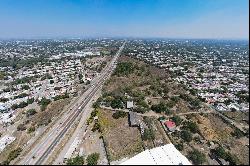 Land on the road to Colima - Manzanillo.