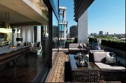 Duplex penthouse located in iconic One Hyde Park