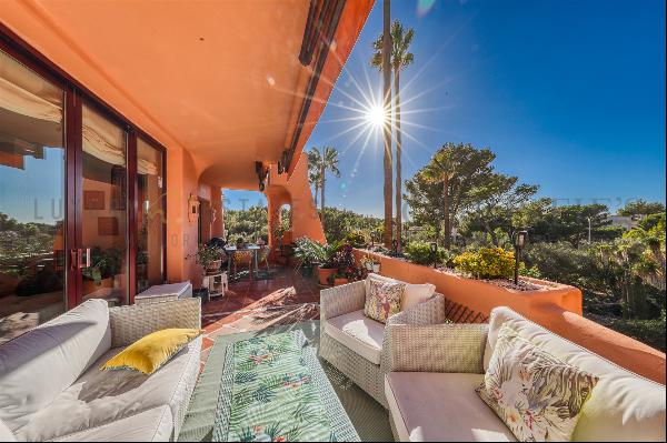 Beautiful mediterranean apartment in Los Pampanos, Santa Ponsa, with partial views of the