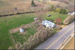 Churchville Farmhouse c. 1888 on 4.588 acres