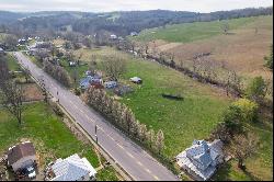 Churchville Farmhouse c. 1888 on 4.588 acres