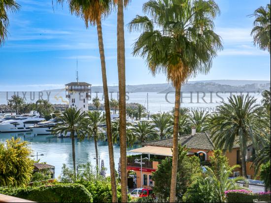 Apartment in Puerto Portals in the Voramar complex with harbor views