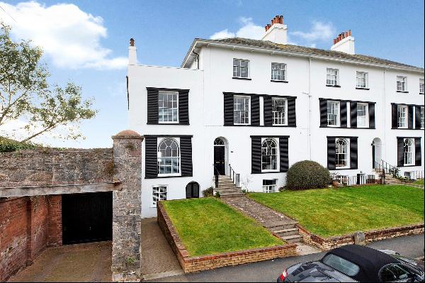 A beautifully presented Grade II listed Georgian town house in Topsham with walled garden,