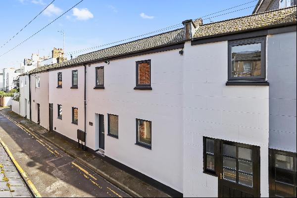 A delightful three bedroom mews house situated in the popular Suffolks