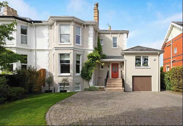 A stunning period family home with hugely flexible accommodation including a self-containe
