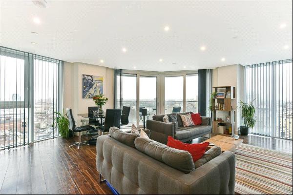 A Spectacular 2 bedroom 2 bathroom apartment to rent in Altitude point, Aldgate E1