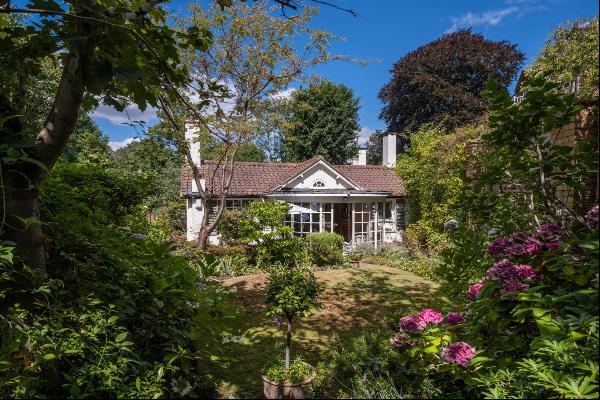 A three bedroom house in Frognal Rise, NW3