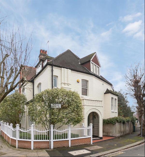 Rare Opportunity To Acquire This Wonderful, Five Bedroom Semi-Detached House On One Of Bed