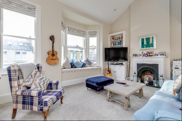 A two double bedroom, split-level flat situated between Balham and Wandsworth Common