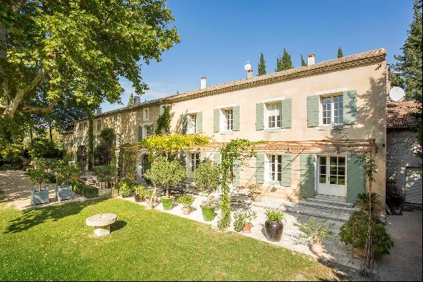 Exceptional 18th century property in Saint-Rémy-de-Provence.