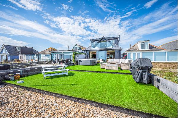 Fantastic detached house in a magnificent location on Pevensey Bay beach with stunning vie