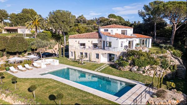 A superb villa with panoramic sea views in St Paul De Vence.