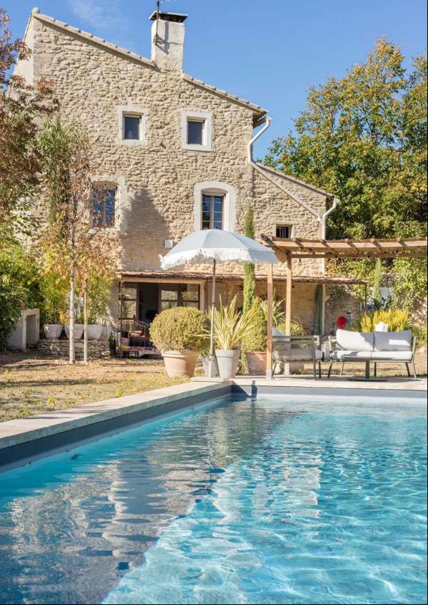 Beautifully renovated 18th-century hamlet house in Gordes, Vaucluse, Provence-Alpes-Côte d
