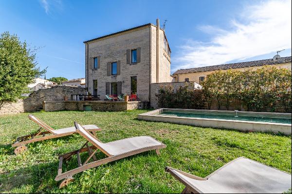 Mansion for sale in the centre of Uzès.