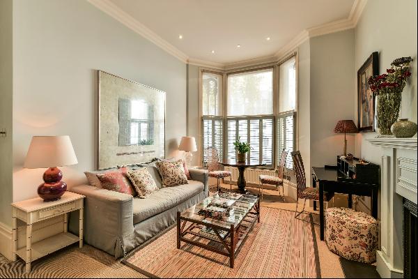 A beautifully appointed 1 bedroom apartment in Prime Kensington, W8