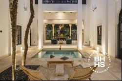 8022 - House for Sale Boutique Villa with 8 bedrooms in Tulum, Tulum 77760