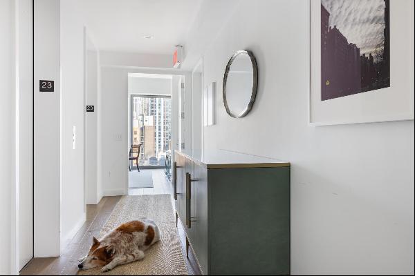 Residence 23 at 30 East 31st Street is a stunning, full-floor condominium located in New Y