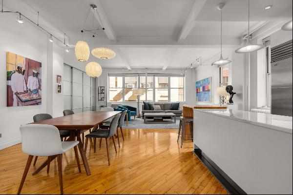 Welcome to this bright and beautiful pre-war Chelsea loft where you'll enjoy quiet and tra