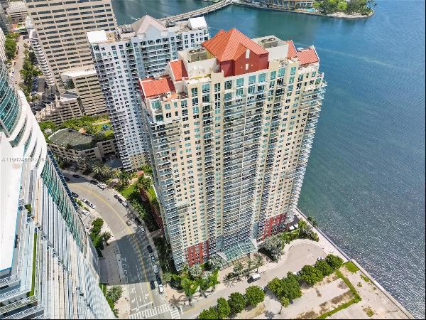 Penthouse corner unit at The Mark in Brickell. Panoramic skyline views from this spacious 