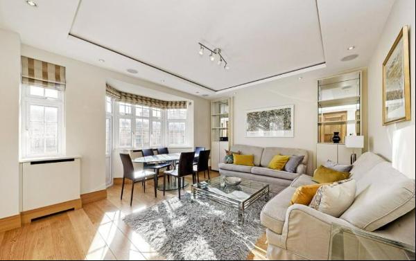 A beautifully presented apartment within a popular portered block opposite Harrods