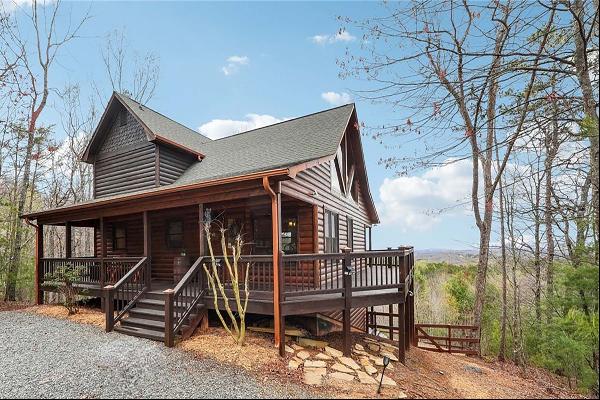 Beautiful Blue Ridge Mountain Home with Amazing Long Range Views