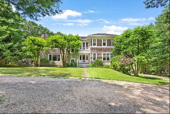 142 Bull Path, East Hampton, NY, 11937, USA