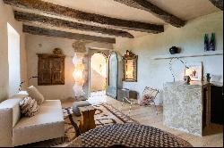 Ramatuelle- Rare charming village house with terrace and sea view