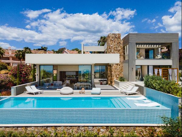 Contemporary style villa in Nueva Andalucia