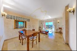 Penthouse in Nova Santa Ponsa in mediterranean complex directly on the golf course