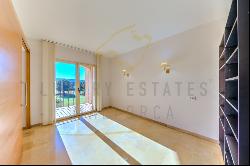 Penthouse in Nova Santa Ponsa in mediterranean complex directly on the golf course