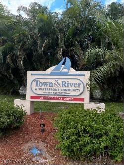 4277 Mariner Way Unit 216, Fort Myers FL 33919