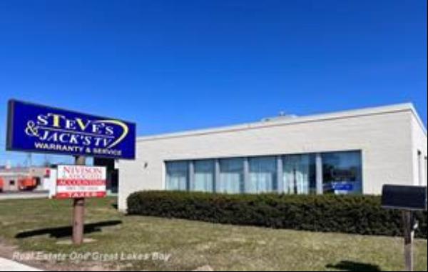 3270 Bay Road, Saginaw Township MI 48603