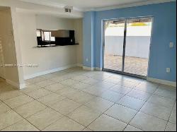 2977 Mcfarlane Rd Unit PH8, Miami FL 33133