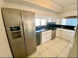 2977 Mcfarlane Rd Unit PH8, Miami FL 33133