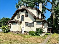 18 Revere Road, Larchmont NY 10538