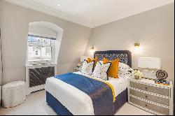 Exquisite three-bedroom duplex penthouse in Kensington