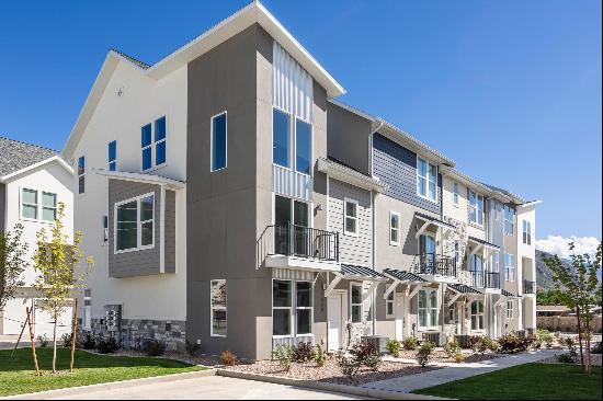 Three-Bedroom Townhome at the Ridge at Spanish Fork