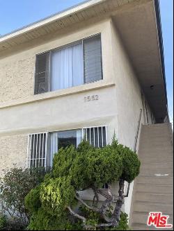 1552 Brockton Avenue #8, Los Angeles CA 90025