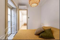 Charming 2 bedroom apartment, 101m2, 1 suite, 1 bedroom, Terrace, Lapa