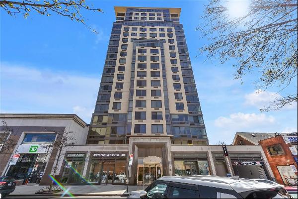 Live in Style at The Windsor in Forest Hills!  This inviting 2 bedroom, 2 bathroom condo n