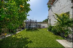 Gorgeous Garden Apartment in the Valley Neighborhood