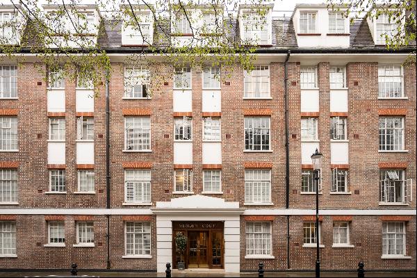 A light and bright one bedroom apartment on Chelsea Manor Street