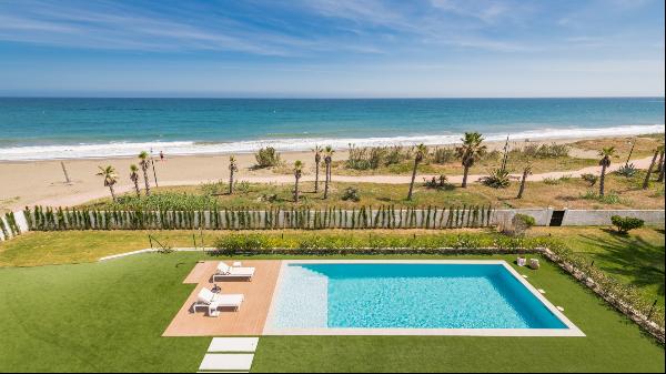 High-grade frontline beach villa