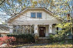 Stunning Fully-Furnished Craftsman Just A Stone's Throw To Piedmont Park
