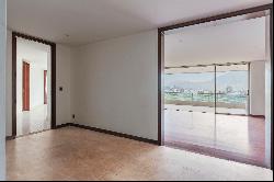 4-bedroom apartment, 5 bathrooms, including services in Las Condes.