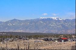 Exceptional Panoramic Views of Pikes Peak