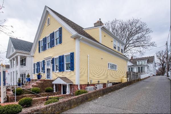 406 Commercial Street, Provincetown, MA, 02657