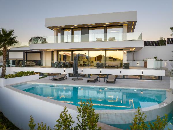 Recently built villa in Nueva Andalucia