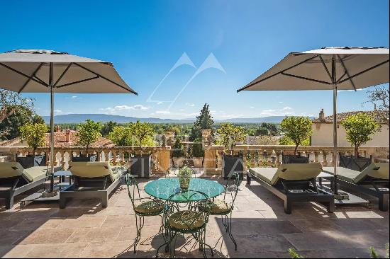 19th-century mansion between the Luberon and Alpilles mountains